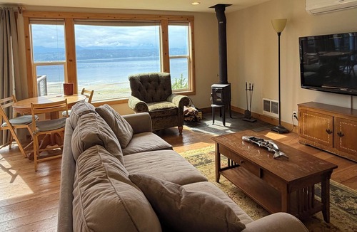 Poulsbo Cottage | Pristine Olympic Mountains and Hood Canal views from waterfront cottage