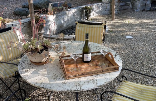 Healdsburg Cottage | Private 1-bedroom Guest House with Great Amenities