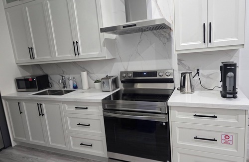Birch Cliff Heights Apartment | Private 2 Bedroom Basement Apartment