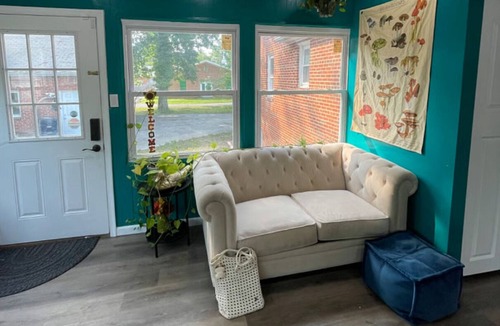 Oxon Hill Apartment | Private 3beds 1 bath basement apt