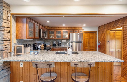 Blue Eye House | Private 40-Acre Tall Pines Sanctuary with Hot Tub, Game Table, Car Charger & Community Pool