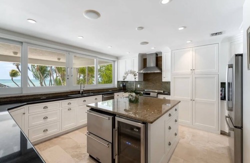Islamorada House | Private Beachfront Estate with Resort-Style Pool & Pier
