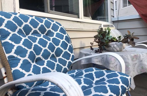 Lake Hills Apartment | Private comfy condo, AC in adorable Bellevue