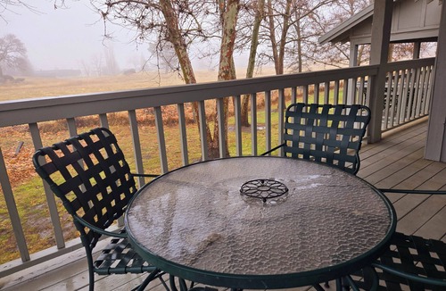 Stallion Springs Cottage | Private cottage quiet & peaceful 2-bedroom