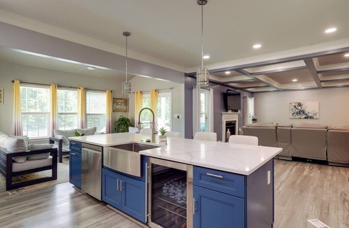 Golts Apartment | Private Deck & Shared Pool: Townsend Apartment