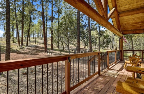 Pinetop-Lakeside Cabin | Private Dog Friendly Log Cabin on 2 Acres No Front Neighbors