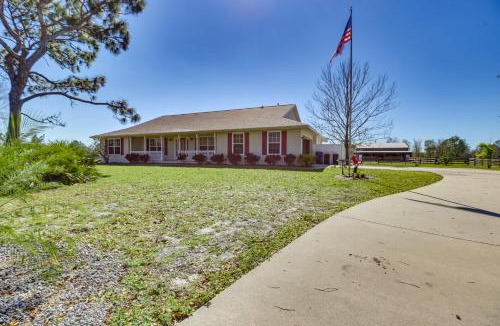 Braden River House | Private Estate on 10 Acres w/Pool in Bradenton