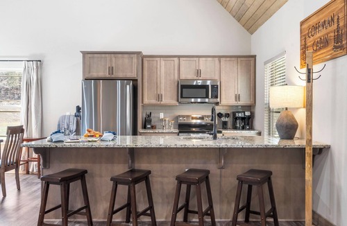 Branson House | Private Hot Tub on Expansive Deck with Water Views, Free Tickets & Community Indoor Pool