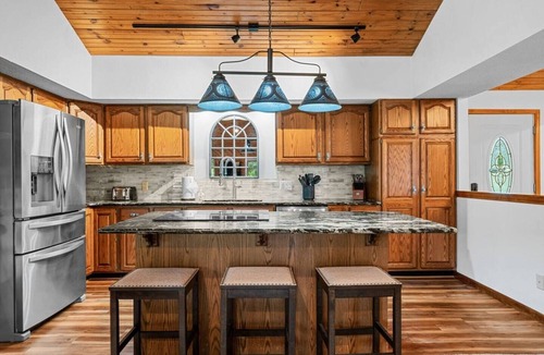 Branson West House | Private Hot Tub, Pool, Fire Pit, Lake, Games! Close to SDC, Shows, Shopping