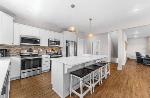 Kimberling City House | Private Indoor Pool! Sleeps 35 + Lake View!