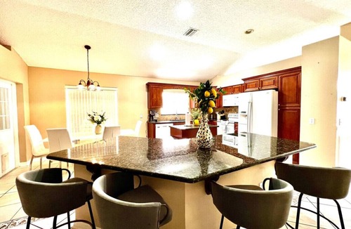 Town 'n' Country House | Private Oasis Retreat Heated Pool Hot Tub Beaches
