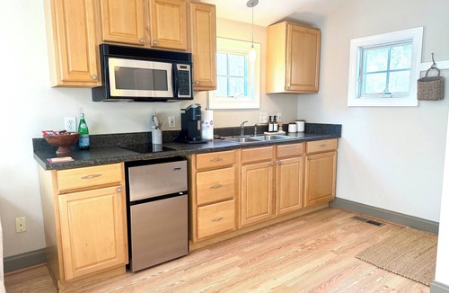 Wilmington Apartment | Private Peaceful Studio Guest House by the Intracoastal Waterway