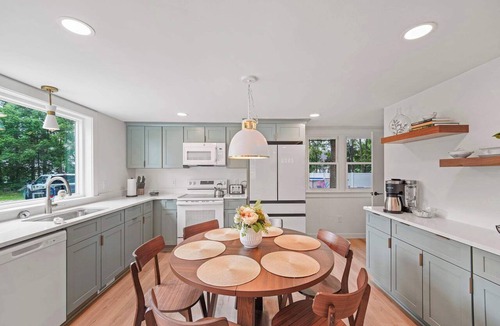 Dagsboro House | Private Pool-Fire Pit- Game Room - 20min to Beach
