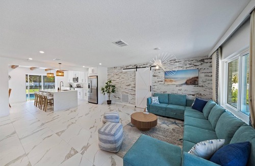 Ridge Wood Heights House | Private Pool +Game Room Near Siesta Key/Sleeps 9