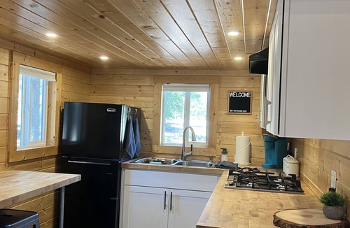 Parks Cottage | Private Retreat with 3 Tiny Houses in the Woods