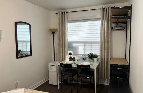 York House | Private Room with Shared Bathroom in West-Toronto