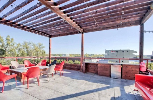 Old North Columbus House | ⭐Private Studio Apartment ✔️Parking ✔️WiFi ✔️Hot Tub ✔️Kitchens ✔️Fitness Center