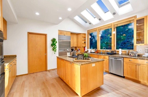 View Ridge House | Purple House w, Water View, 3 Decks, Gym, UW