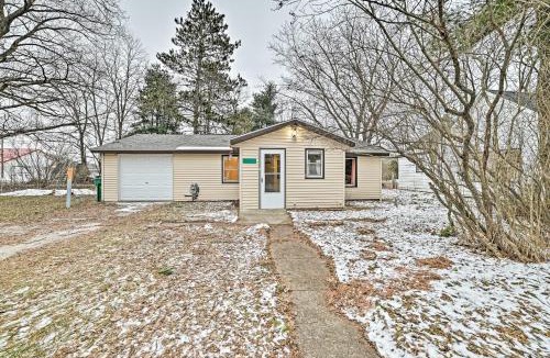 Frederic House | Quaint Frederic Home: Ski, Boat + Hike Nearby