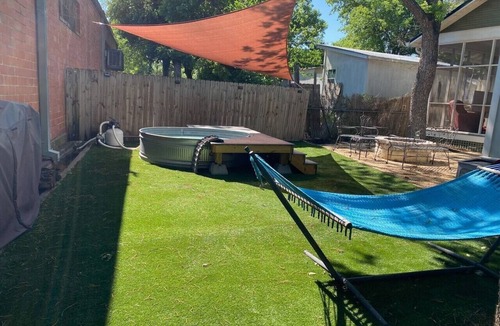 Downtown San Antonio Cottage | Quaint Historical Southtown - La Casita on Simon