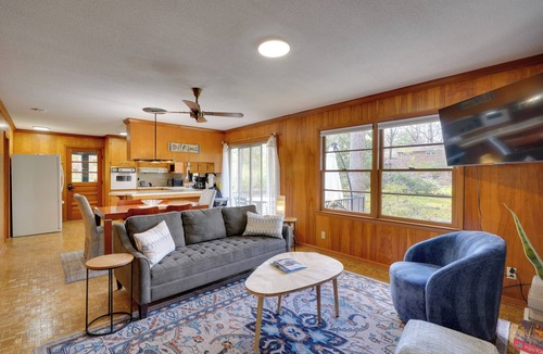 Cary House | Quiet Downtown Cary Home w/Screened Porch