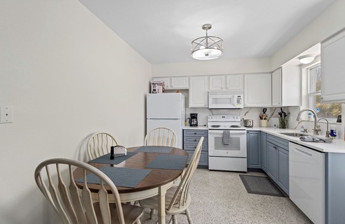 Holmes Beach Cottage | Quiet Nights of Quiet Stars on Anna Maria Island