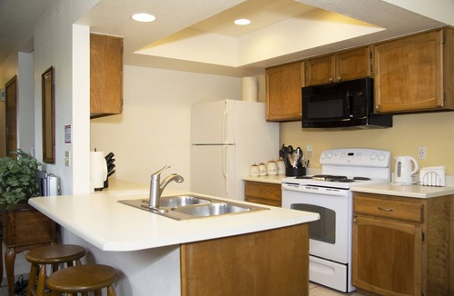 Pinetop Villa | Quiet Resort Villa Beautifully Landscaped w Attached Garage at Quality Hill