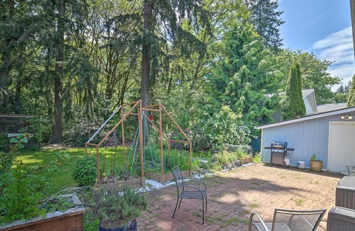 Mountlake Terrace House | Quiet Retreat w/ Patio, Deck & Yard, Walk to Park!