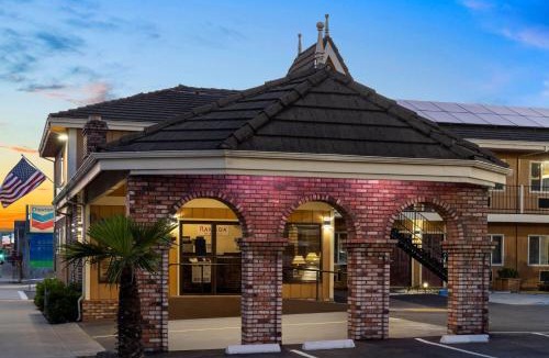 Downtown Hotel | Ramada Bayside Inn & Suites Eureka
