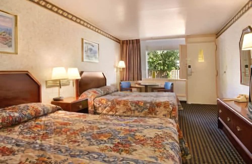Catonsville Hotel | Ramada by Wyndham Baltimore West