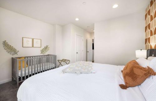 Lower Queen Anne House | Rare 3BR Modern Urban Escape Private Garage
