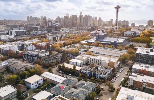Lower Queen Anne House | Rare 3BR Modern Urban Escape Private Garage