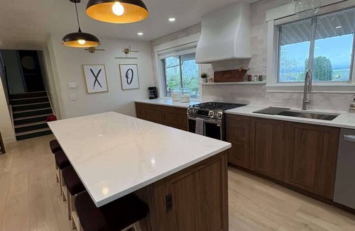Pleasant Grove House | Rare Find! Epic Group Retreat w/2 Kitchens