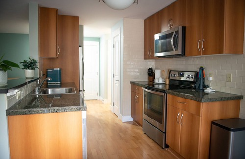 Westgate Condo | Recently Updated 2BD Condo in Edmonds WA - Great Location!