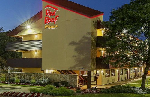 Oxon Hill Hotel | Red Roof Inn PLUS Washington DC - Oxon Hill
