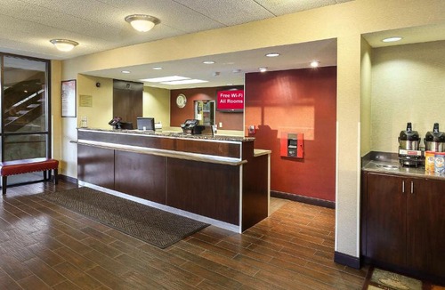 Oxon Hill Hotel | Red Roof Inn PLUS Washington DC - Oxon Hill