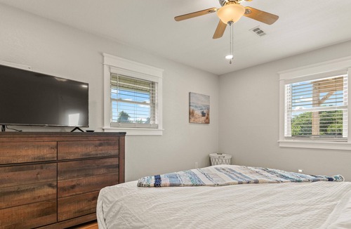 Nags Head Cottage | REEL Good Vibes Canal-Front Cottage in Nags Head
