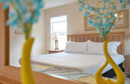 Regal Palms House | Regal Palms Stylish Villa with Themed Rooms