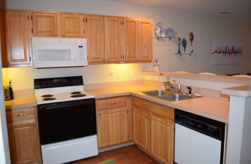 Rehoboth Beach Condo | Rehoboth Beach Condo 2BR w/Pools, Parking, and Tennis