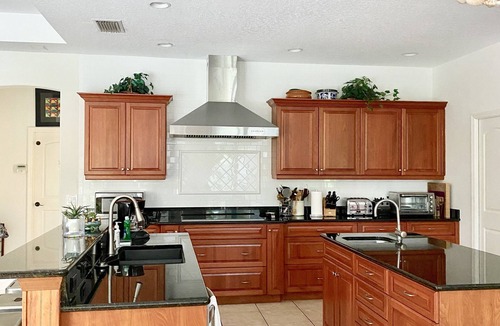 South Sarasota House | Relax and Play: Private Pool, Hot Tub, Pickleball, Tennis, Basketball.