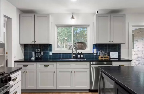 Beaufort Cottage | Relax under the Shade of a Live Oak! MCRD Paris Island and MCAS 10 Minute Drive
