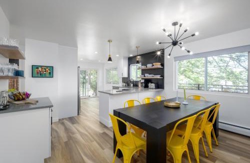 Capitol Hill Apartment | Relaxed Hillside Retreat with Hot Tub and Skyline Views