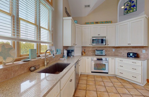 Pine Island House | Relaxing 6BR Dog Friendly | Private Pool | Hot Tub
