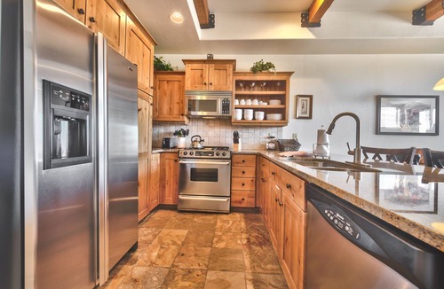 Kimball Junction Condo | Relaxing Luxury Townhome, Great Location Overlooking Nature Preserve in Park City Preserve