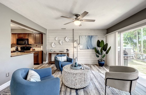 Ridge Wood Heights House | Relaxing Vacation Home on Water Next To Siesta Key