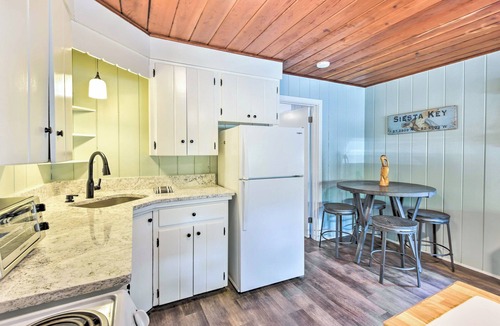Siesta Key Village Cottage | Remodeled Siesta Key Escape Walk to the Beach!