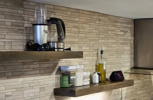 Reed-Cooke Apartment | Renovated 1 Bedroom Apartment Near 14th Street NW & Logan Circle