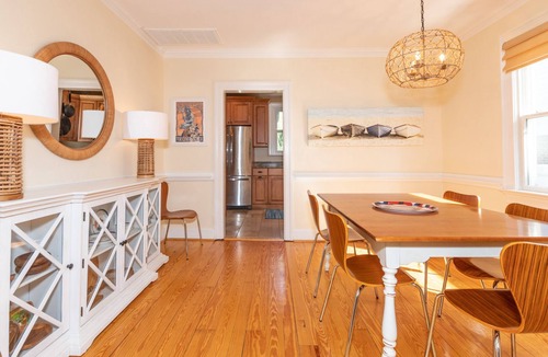 Northeast Virginia Beach Cottage | Renovated 3BR beach cottage, 1 block to ocean with private backyard and parking