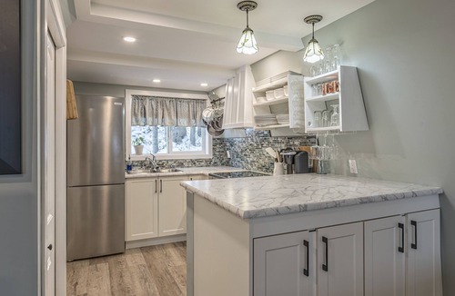 Silver Star Mountain Cabin | Renovated cozy cabin in sought after location with private hot tub and laundry.