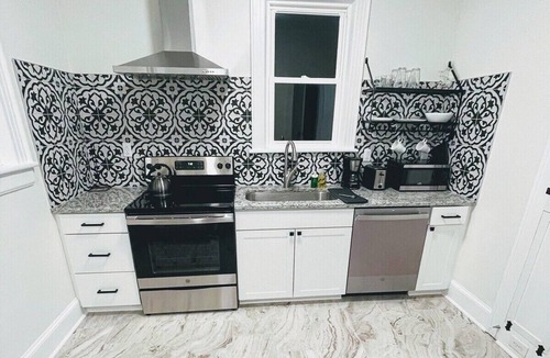 Forest Hills Apartment | Renovated, Clean 1 bedroom in Forest Hills - A